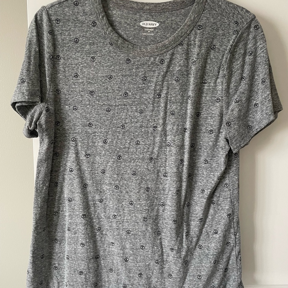 Size S graphic tee